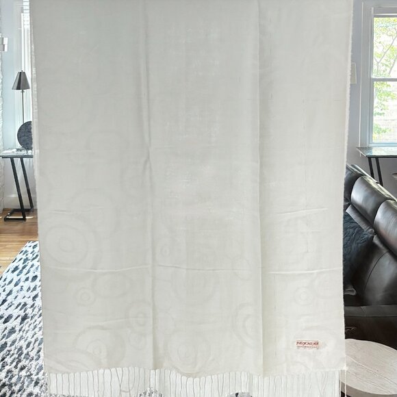 Ivory Pashmina Wrap/ Shawl/ Scarf  72"x 28" - Picture 5 of 6